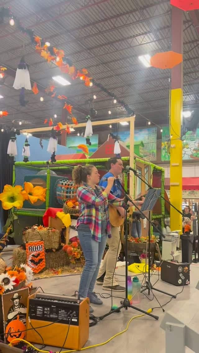 Come check out all the spooky fun at Bountiful this Halloween! 👻🎃 From festive treats to fang-tastic finds, there’s a little something for every ghost and ghoul.
#yeg #yegmarket #farmersmarket #edmontonfarmersmarket