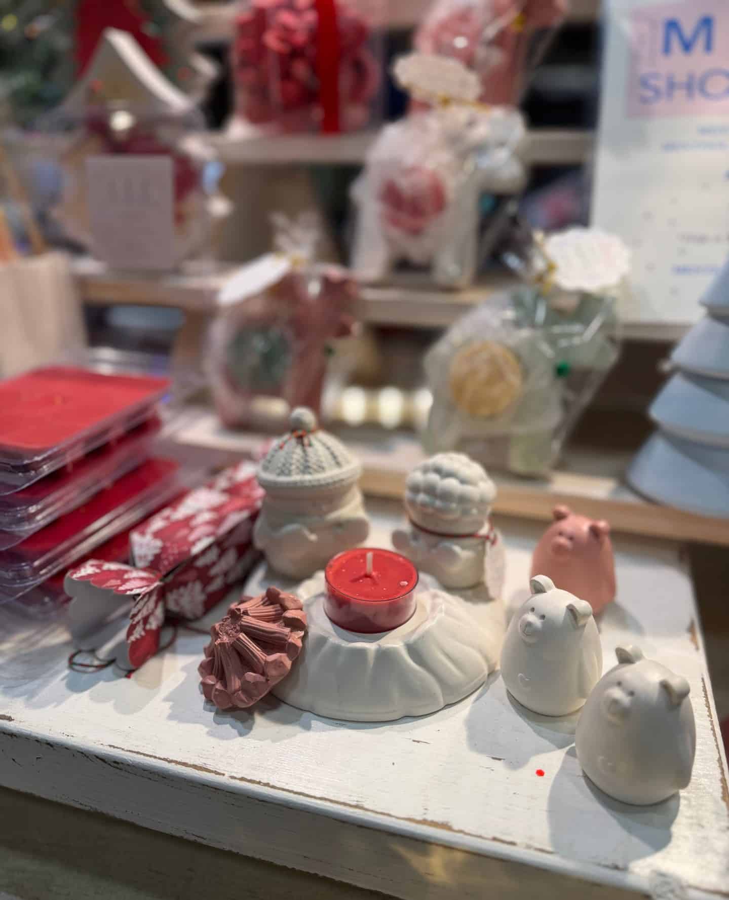 Step into a Christmas wonderland ✨🎄⁠
⁠
@soybeanessentials unveils their handcrafted STONE Christmas vessels — a stunning, artful addition to your holiday décor.⁠
⁠
Their family-owned business creates natural soy candles and all-natural bath & body products gentle enough for sensitive skin.⁠
⁠
📍Booth F1⁠
🕓 Fri 10–4 | Sat 9–4 | Sun 10–4⁠
⁠
#SoybeanEssentials #BountifulFarmersMarket #HandcraftedDecor #SupportLocalYEG