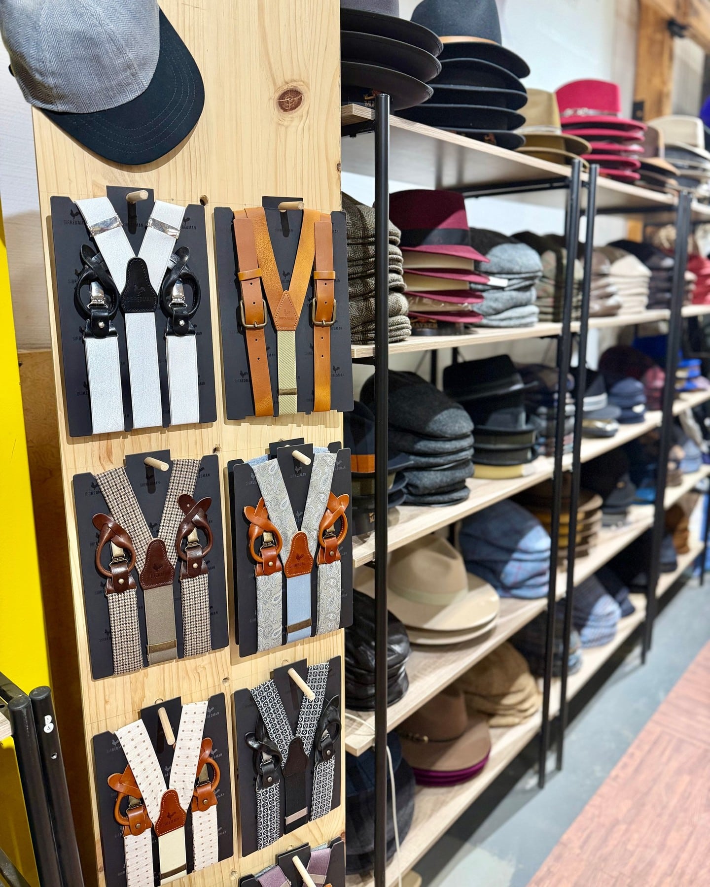 Good hats never go out of style 🎩⁠
⁠
From classic headwear to suspenders with character, @humblewoodhats curates quality pieces with timeless appeal.⁠
A family-run passion project you can feel good supporting.⁠
⁠
📍Booth L4–L5⁠
🕓 Fri 10–4 | Sat 9–4 | Sun 10–4⁠
⁠
#BountifulFarmersMarket #HumblewoodHats #YEGLocal #YEG #YEGArtisans