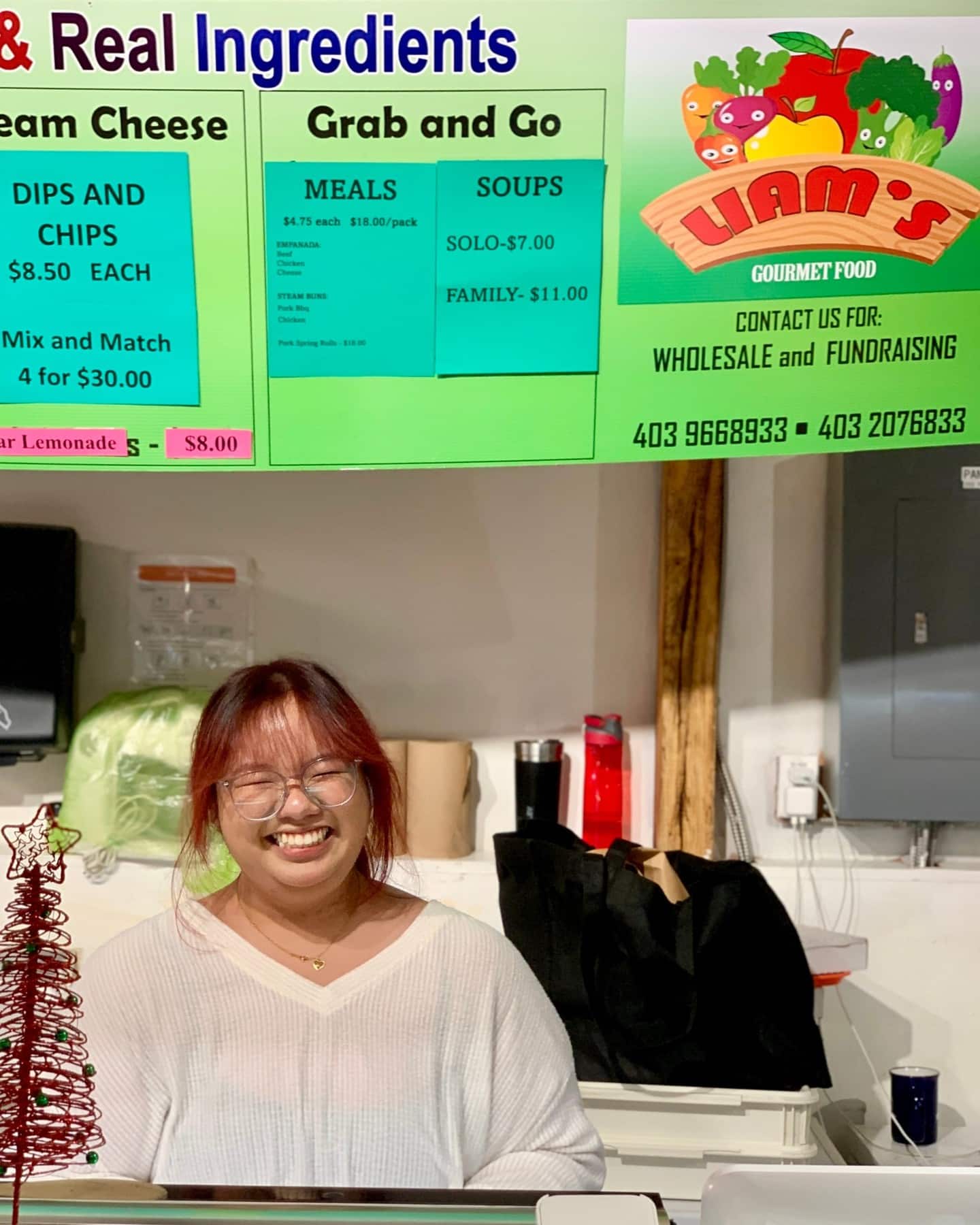 Some days call for something hearty — and easy to take home.⁠
⁠
Sweet and savoury pies, comforting soups, Filipino meals, bao buns, and crisp chicharon from @liamsgourmet. ⁠
⁠
📍 Booths A18–19⁠
🕓 Fri 10–4 | Sat 9–4 | Sun 10–4⁠
⁠
#BountifulFarmersMarket #YEGLocal #YEGFood #YEG