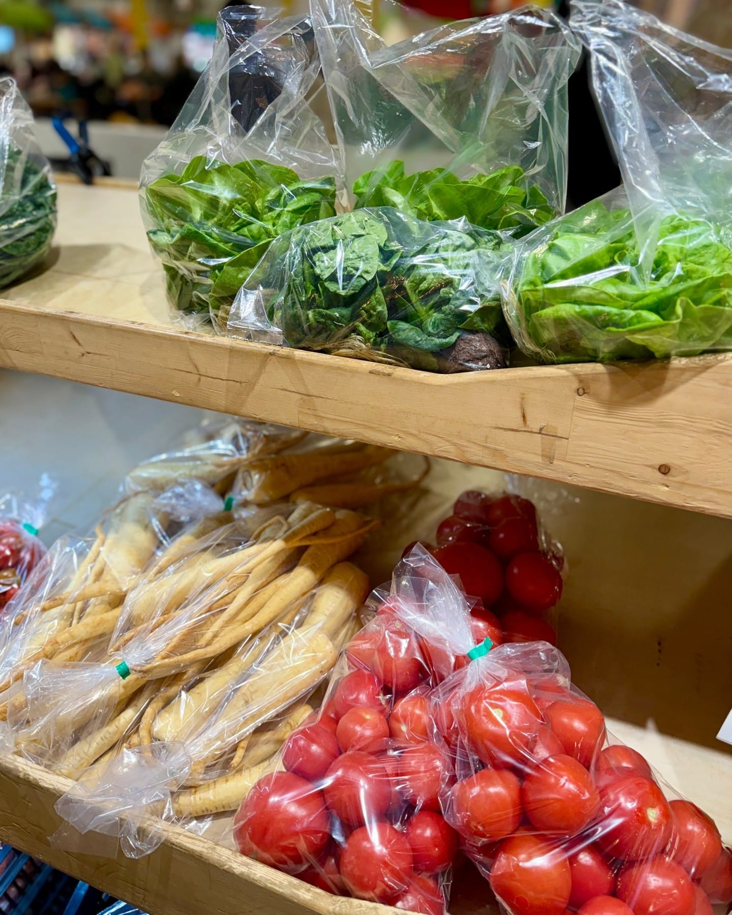 Some food comes from many hands, working together.
At Holden Colony Produce, four generations have grown, raised, and cared for fresh vegetables, meats, and eggs — harvested daily and grown as naturally as possible. Rooted in community and shared work, it’s food raised with patience and intention, just the way it’s always been done.
📍 Booths I10–I11
🕓 Fri 10–4 | Sat 9–4 | Sun 10–4
#BountifulFarmersMarket #FreshStartsLocalHearts #YEGLocal #YEGFarmers #SupportLocalYEG #YEG