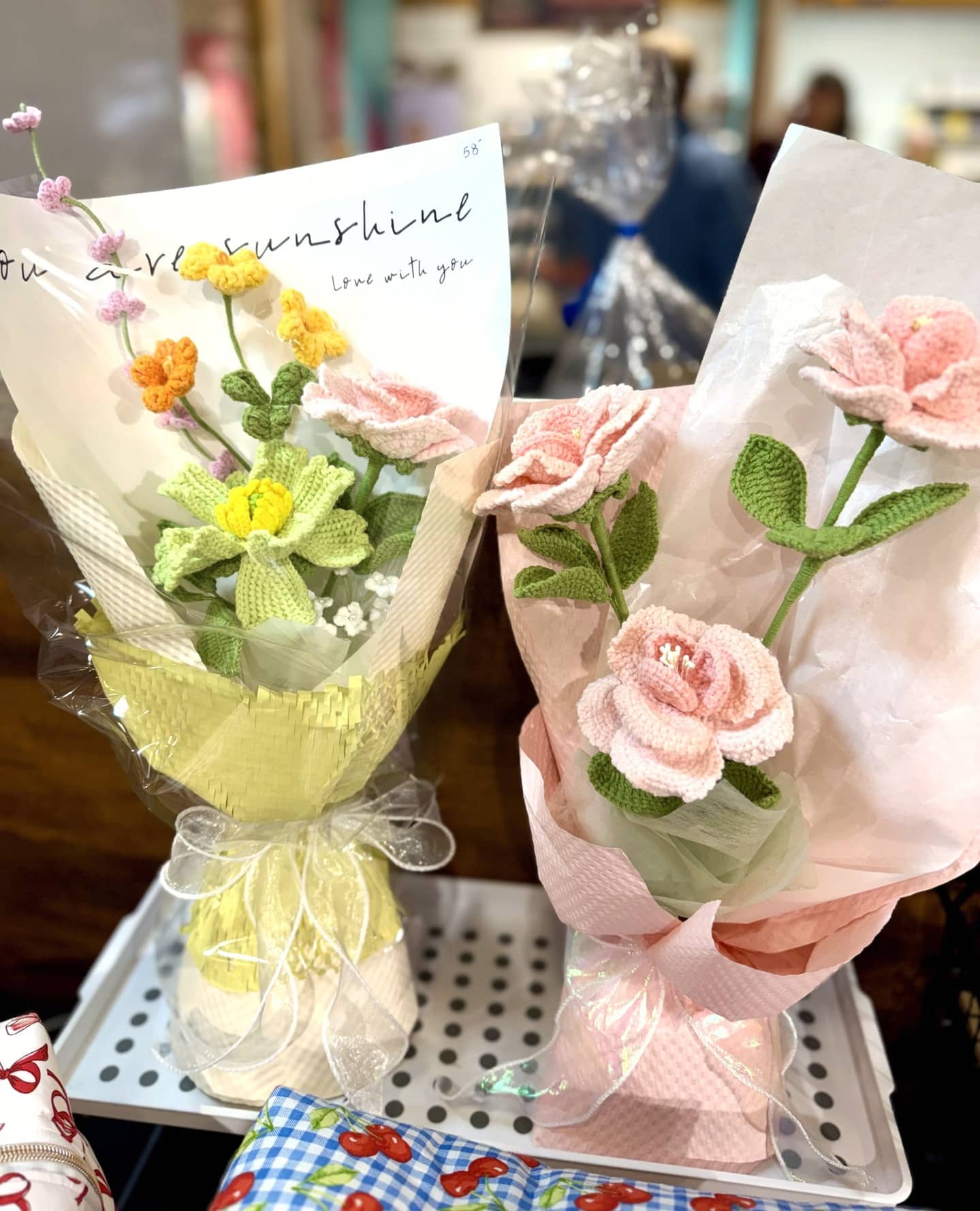 @crochet_magic_gallery brings handmade crochet flowers and bouquets — a thoughtful Valentine’s gift that never wilts. Each piece is made with care, meant to be kept, displayed, and loved long after the day has passed. Find them sharing a booth with @oliveleafs this weekend.⁠
⁠
📍 Booth H7⁠
🕓 Fri 10–4 | Sat 9–4 | Sun 10–4⁠
⁠
#BountifulFarmersMarket #ValentinesGifts #YEGLocal #YEGFlowers #YEG #SupportLocalYEG #YEGArt #YEGLove #ShopLocalYEG