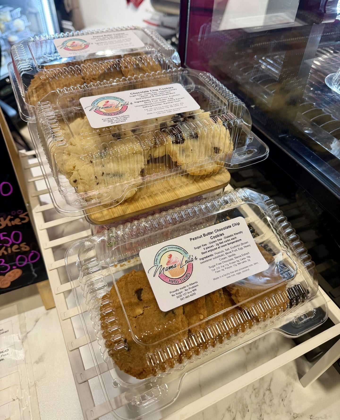 Sweet without the sugar? No problem. 💕⁠
⁠
For Valentine’s Day, @mamaleilasketotreats has put together special Valentine’s boxes that are 100% sugar-free and gluten-free — sweet enough to share, friendly enough for diabetics and celiacs, and proof that everyone deserves a little indulgence.⁠
⁠
Available Feb 13–15 for $25.⁠
⁠
Pictured are their Peanut Butter Chocolate Chip Cookies that they've recently added to their menu! ⁠
⁠
📍 Booth B12⁠
🕓 Fri 10–4 | Sat 9–4 | Sun 10–4⁠
⁠
#BountifulFarmersMarket #YEGTreats #YEGDesserts #GlutenFreeYEG #YEGKeto #ShopLocalYEG #YEG