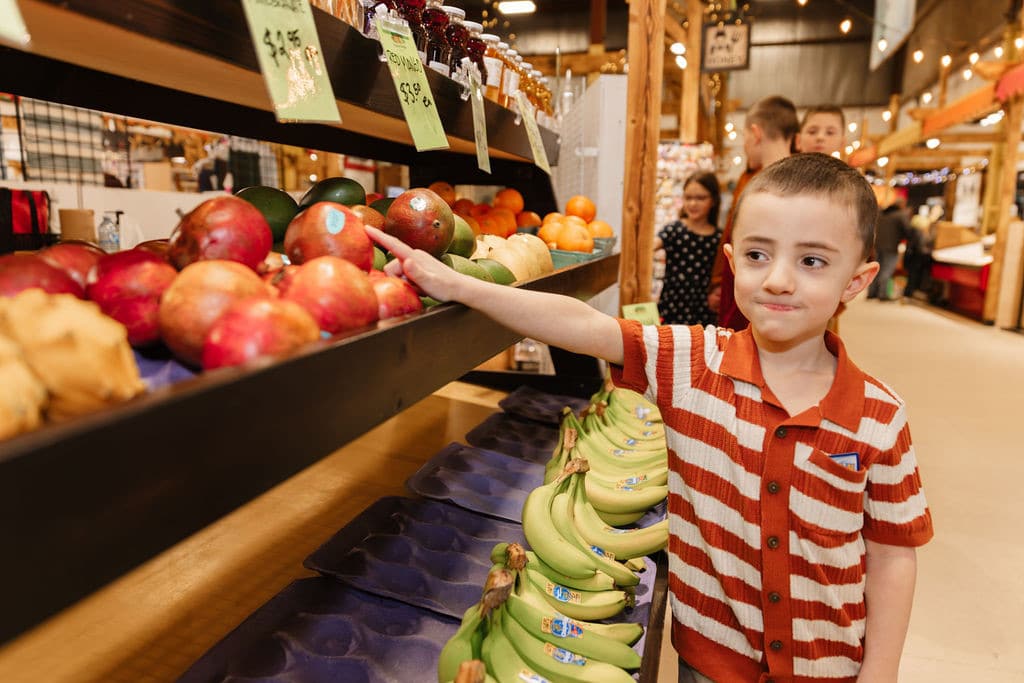 Little hands, big curiosity 🍎
The market is a place for kids to explore — bright fruits to discover, friendly vendors to chat with, and flavours they might be trying for the first time. It’s learning, tasting, and memory-making all in one stop.
While you shop, the whole family can enjoy:
🎨 Free kids crafts on Saturdays & Sundays (1–4 PM)
🎈 Face painting & balloon art in the Food Hall
🪑 Indoor food hall seating to warm up and relax
🚗 Free parking every visit
Make it part of your weekend routine.
🕓 Fri 10–4 | Sat 9–4 | Sun 10–4
📍 Bountiful Farmers’ Market
#BountifulFarmersMarket #FamilyFriendly #YEGLocal #ShopLocalYEG #WeekendPlans