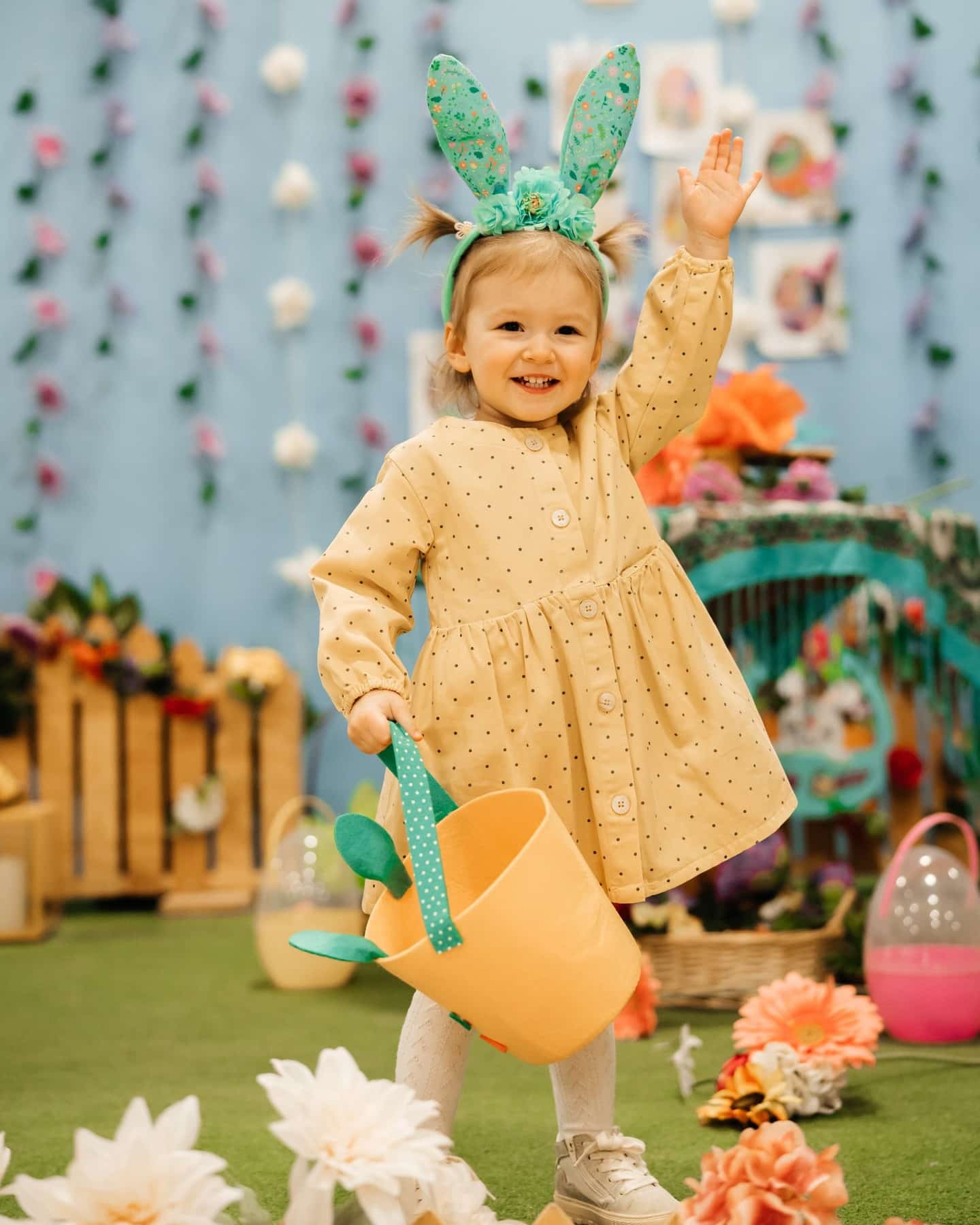 🐰 Happy Easter weekend! The Easter Bunny is at Bountiful! 

Join us for photos and sweet springtime memories with family and friends 🌸

🗓 April 3–5
🕚 11 AM – 3 PM

#YEGEvents #EdmontonFamilies #EasterInYEG #FamilyFunYEG #ThingsToDoEdmonton